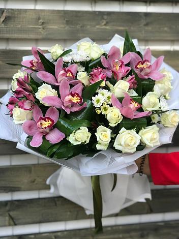 Букет цветов из: Розы и Хризантемы в Большая Вруда