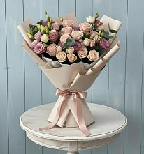 Букет цветов из:  Розы и Лизиантусы в Большая Вруда