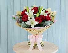 Букет цветов из:  Лилии и Розы в Большая Вруда