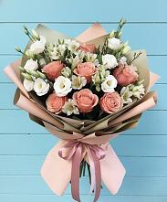 Букет цветов из:  Розы, Альстромерии и Лизиантусы в Большая Вруда