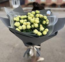 Букет Белые кустовые розы Солинеро в Большая Вруда