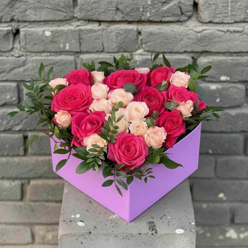 Цветочная композиция из Розы в коробке в Большая Вруда