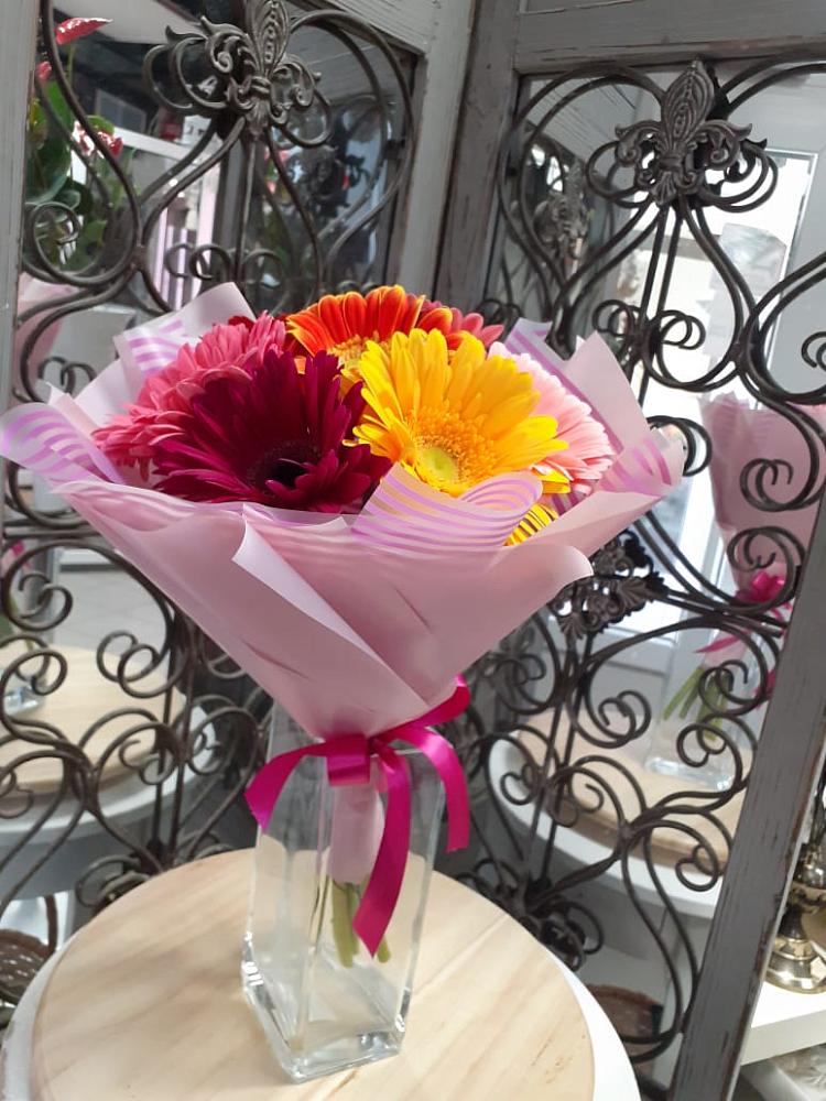 Букет цветов из: Герберы в Большая Вруда