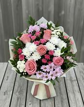 Букет цветов из:  Альстромерии, Гвоздики, Розы и Хризантемы в Большая Вруда
