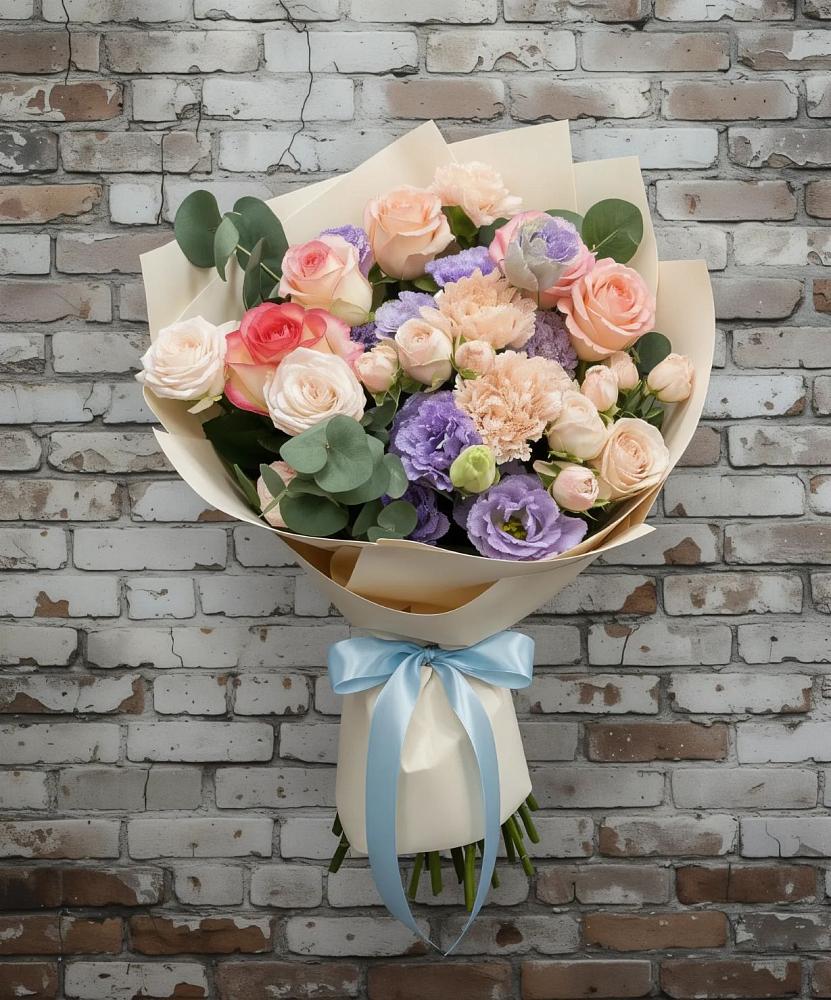 Букет цветов из: Розы, Лизиантусы и Гвоздики в Большая Вруда