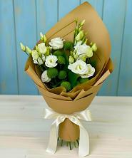 Букет цветов из:  Хризантемы и Лизиантусы в Большая Вруда