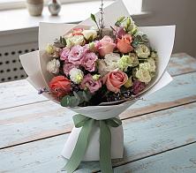 Букет цветов из:  Розы, Лизиантусы и Гвоздики в Большая Вруда