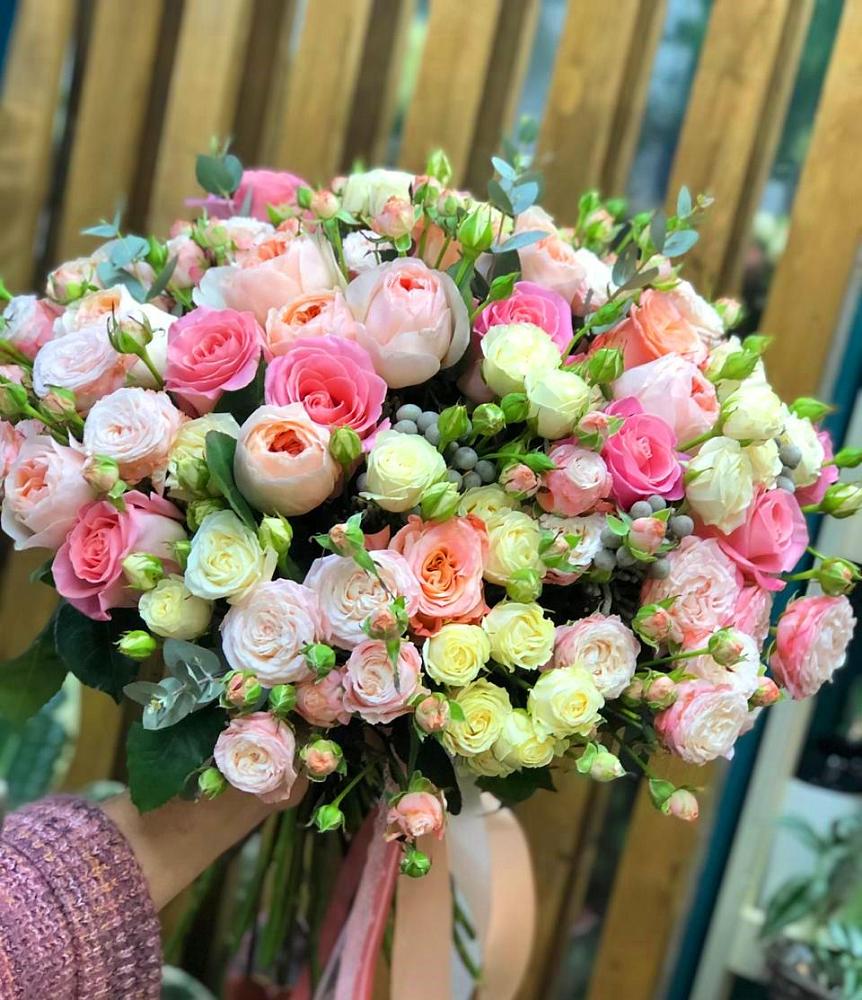 Букет цветов из: Розы в Большая Вруда