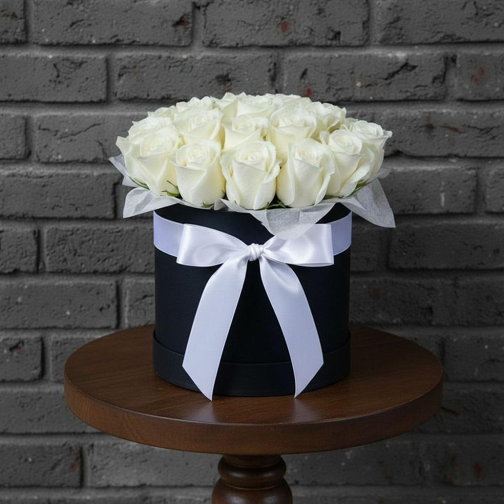 Цветочная композиция из Розы в шляпной коробке в Большая Вруда