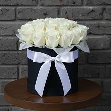 Цветочная композиция из Розы в шляпной коробке в Большая Вруда