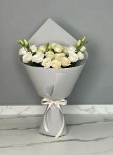 Букет цветов из:  Розы и Лизиантусы в Большая Вруда